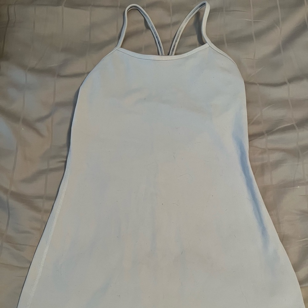 White lululemon tank top